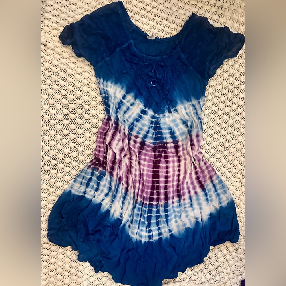 The cutest mini fairy hippie tie dye dress with lace sleeves🧚‍♀️